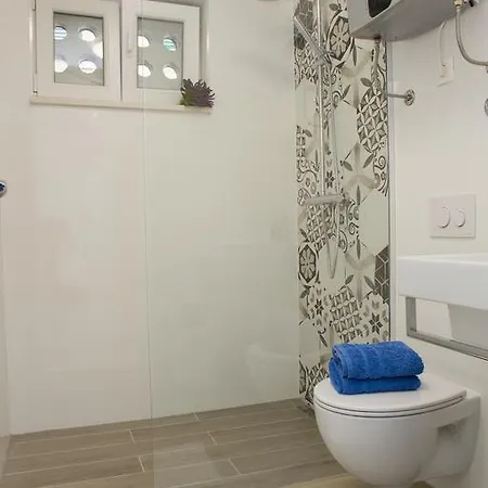 Le Grey, Modern & Luxurious In Centre *