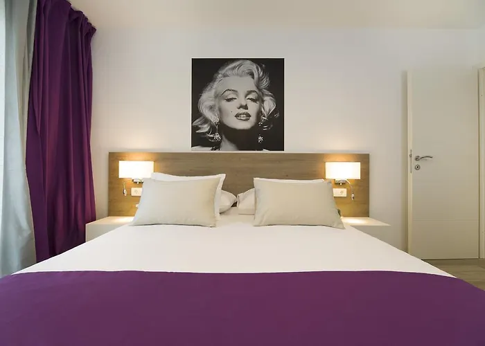 Le Grey, Modern & Luxurious In Centre 아파트