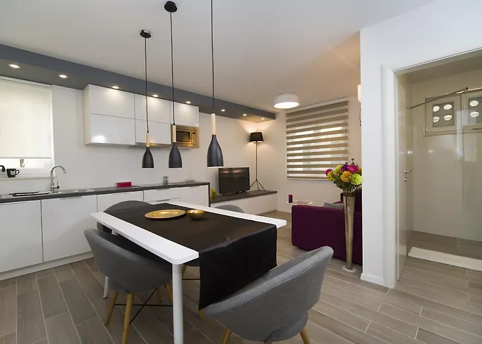Le Grey, Modern & Luxurious In Centre 스플리트