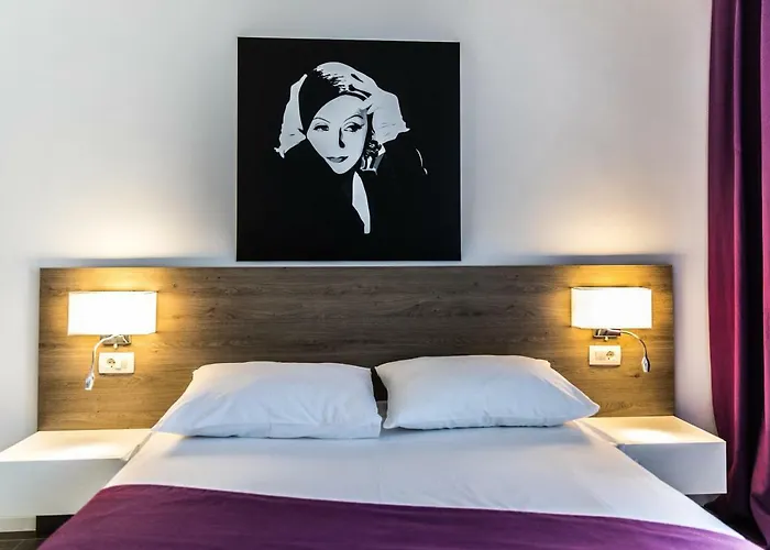 Le Grey, Modern & Luxurious In Centre 아파트 *